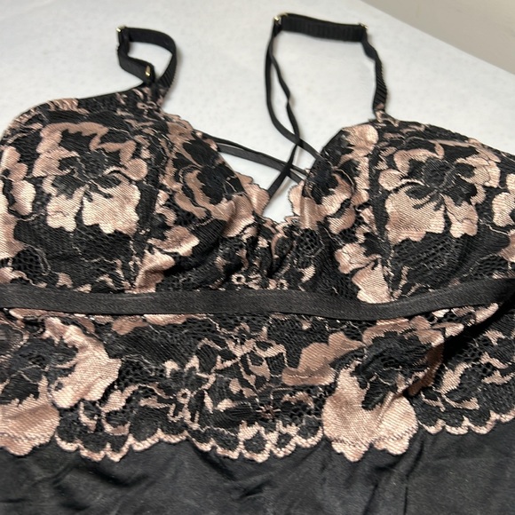 Women's Lingerie Teddy and Scallop Trim V Neck Slip Dress Size Large Gently Used - Picture 3 of 12